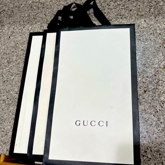 Authentic Gucci Gift Bag 🎁 - Picture 1 of 3